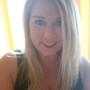 Meet your Posher, Carrie